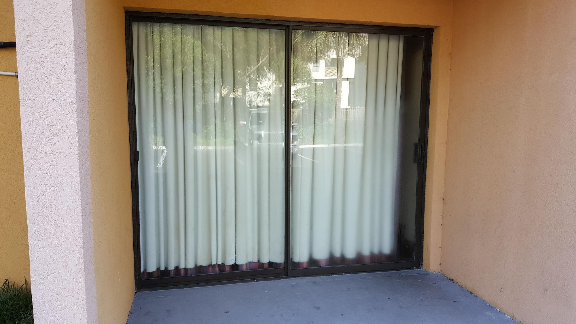 Econo Lodge Busch Gardens Tampa Zewnętrze zdjęcie
